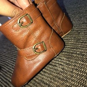 Baby girl brown leather boots 👢